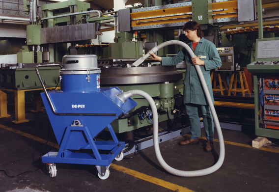 First industrial vacuum cleaners for mechanical industry